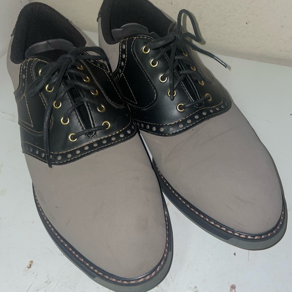 Bermuda Sands Suede Saddle In excellent condition size 10 1/2